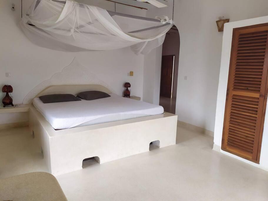 Апартаменти Luxury Simba House In Watamu ☆☆☆☆☆ Екстер'єр фото